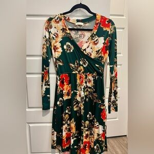 Sweet Lovely by Jen 
EUC 
Medium 
$20